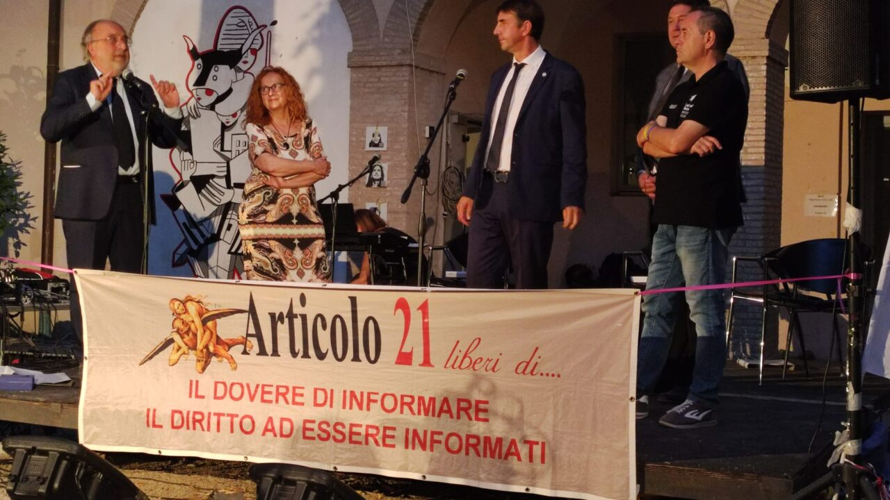 Consegna della tessera onoraria alla Comunità di Ronchi dei Legionari