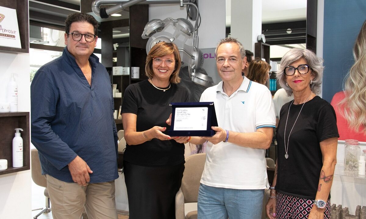 A StilAmour il premio per la miglior vetrina del Festival del Giornalismo
